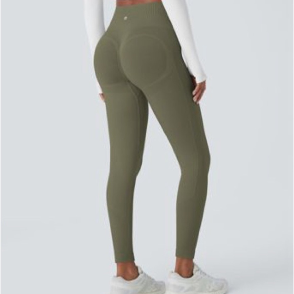 Halara Olive Green High-Waisted Leggings with butt scrunch ⅞ length